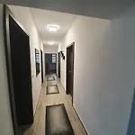 Solymos Apartmanhaz דירה *