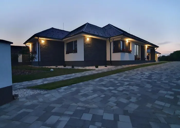 Solymos Apartmanhaz 아파트 Vamosatya